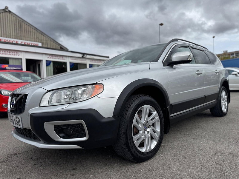 Volvo XC70 2.4 D5 SE Lux Estate 5dr Diesel Geartronic AWD Euro 5 (205 ps) 5dr Automatic 2026