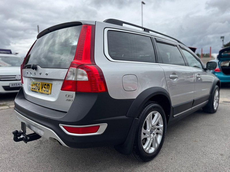 Volvo XC70 2.4 D5 SE Lux Estate 5dr Diesel Geartronic AWD Euro 5 (205 ps) 5dr Automatic 2026