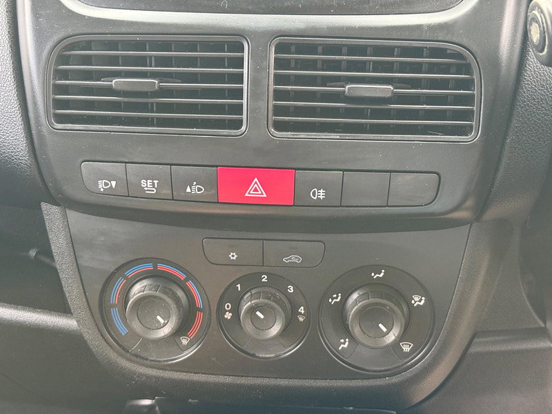 Vauxhall Combo 1.3 CDTi 2000 16v Sportive FWD L1 H1 3dr 3dr Manual 2026