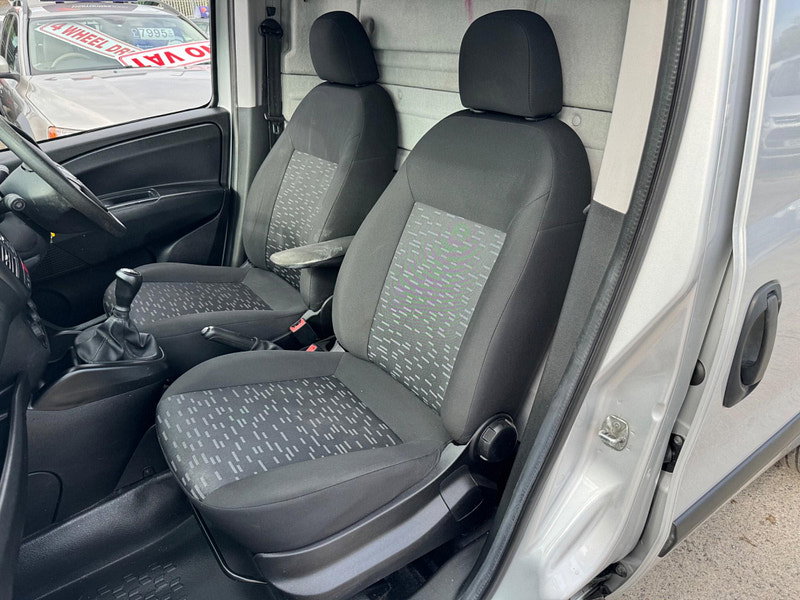 Vauxhall Combo 1.3 CDTi 2000 16v Sportive FWD L1 H1 3dr 3dr Manual 2026
