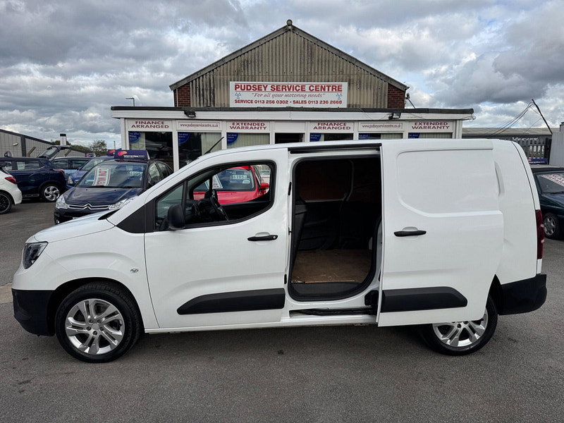 Vauxhall Combo 1.5 Turbo D 2300 Dynamic L2 H1 Euro 6 4dr 4dr Manual 2026