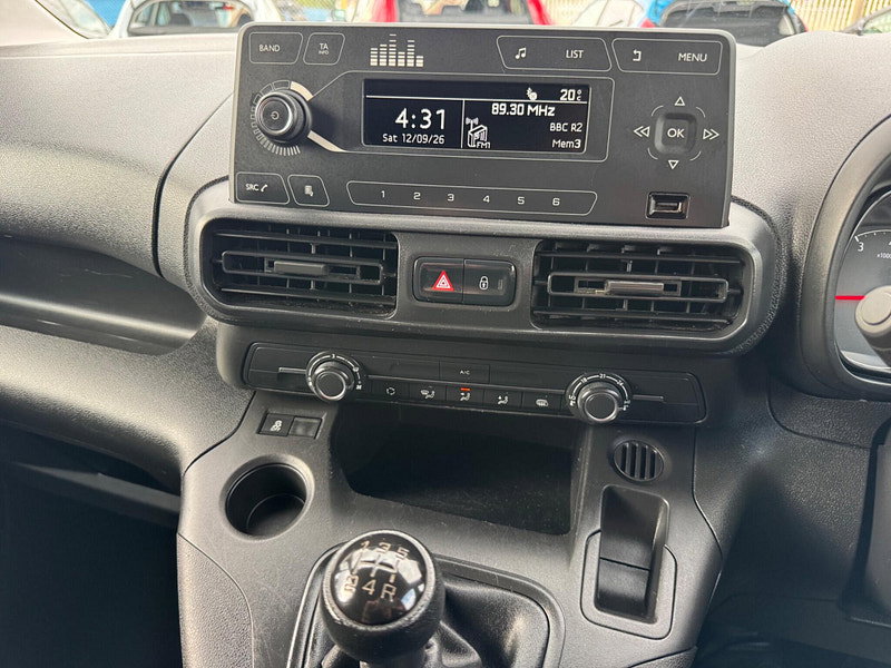 Vauxhall Combo 1.5 Turbo D 2300 Dynamic L2 H1 Euro 6 4dr 4dr Manual 2026