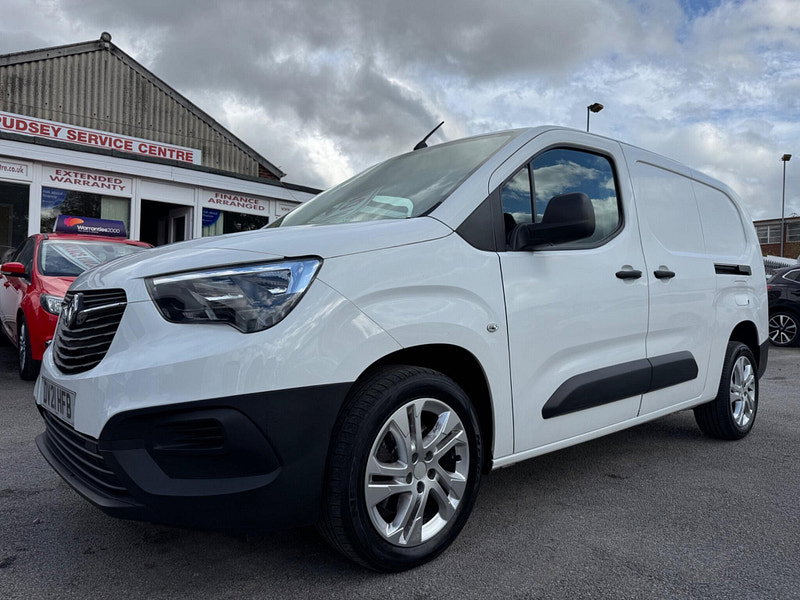 Vauxhall Combo 1.5 Turbo D 2300 Dynamic L2 H1 Euro 6 4dr 4dr Manual 2026