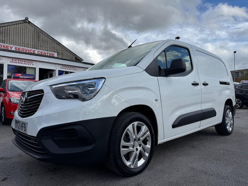 Vauxhall Combo 1.5 Turbo D 2300 Dynamic L2 H1 Euro 6 4dr 4dr Manual 2026