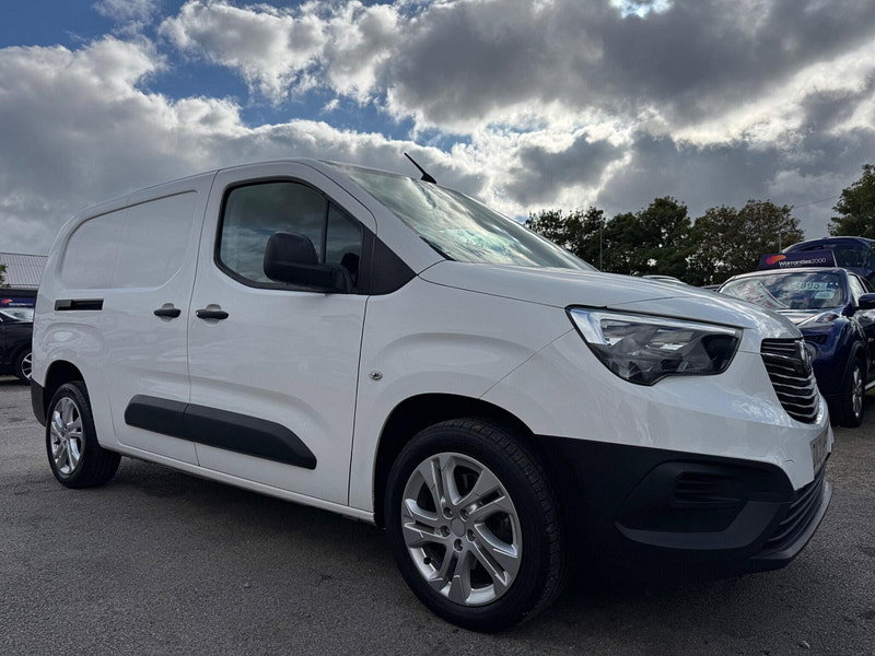 Vauxhall Combo 1.5 Turbo D 2300 Dynamic L2 H1 Euro 6 4dr 4dr Manual 2026