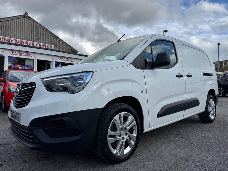 Vauxhall Combo 1.5 Turbo D 2300 Dynamic L2 H1 Euro 6 4dr 4dr Manual 2026