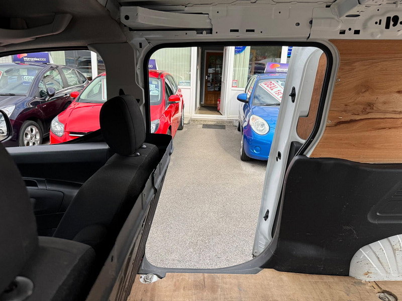 Vauxhall Combo 1.5 Turbo D 2300 Dynamic L2 H1 Euro 6 4dr 4dr Manual 2026