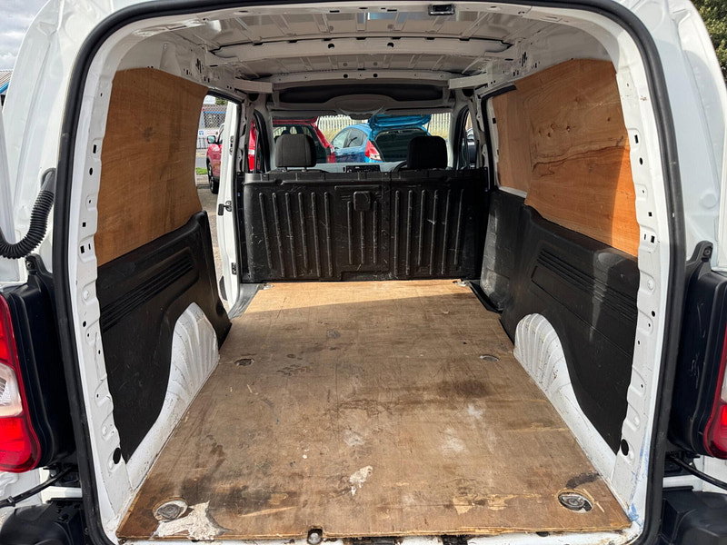 Vauxhall Combo 1.5 Turbo D 2300 Dynamic L2 H1 Euro 6 4dr 4dr Manual 2026