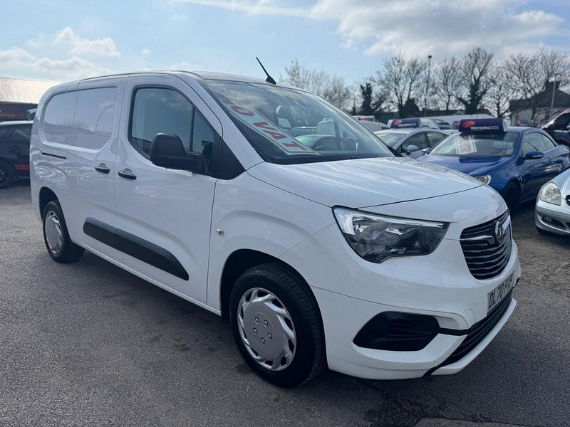 Vauxhall Combo 1.5 Turbo D 2300 Sportive L2 H1 Euro 6 (s/s) 4dr 4dr Manual 2026