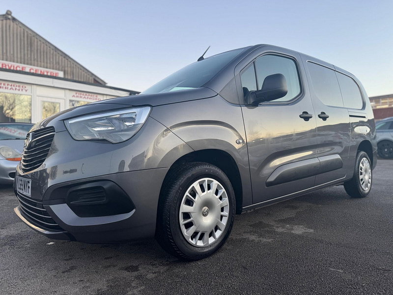 Vauxhall Combo 1.5 Turbo D 2300 Sportive L2 H1 Euro 6 (s/s) 4dr 4dr Manual 2026