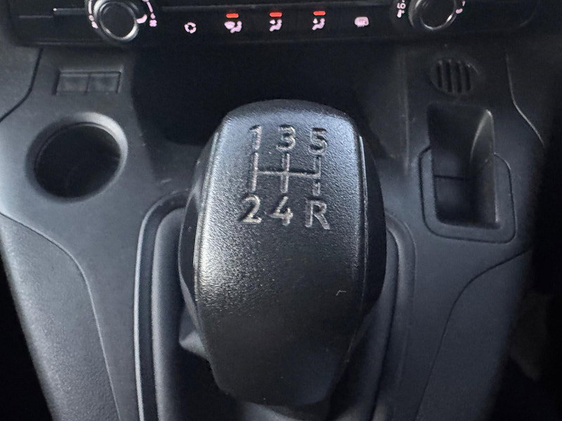 Vauxhall Combo 1.5 Turbo D 2300 Sportive L2 H1 Euro 6 (s/s) 4dr 4dr Manual 2026