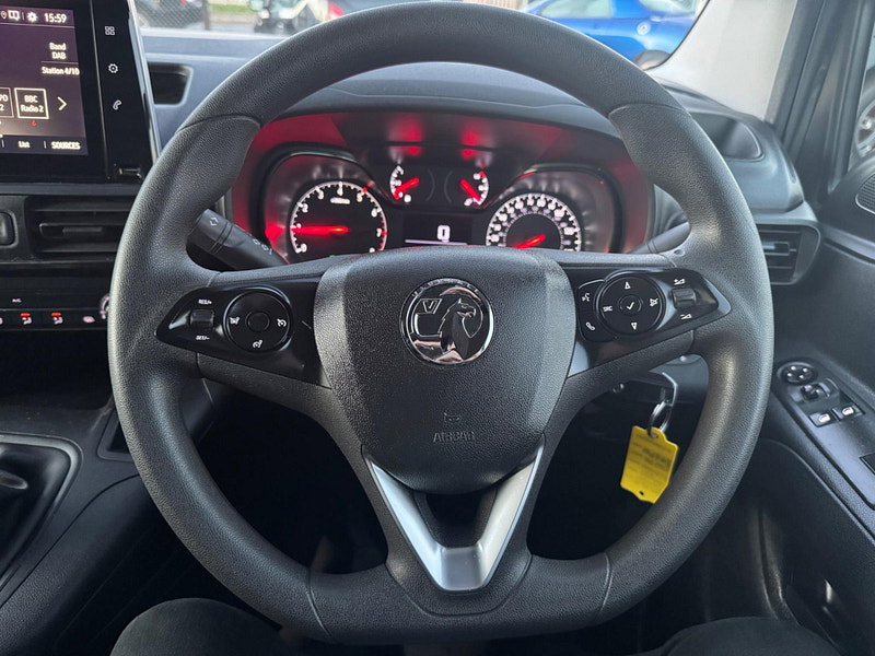 Vauxhall Combo 1.5 Turbo D 2300 Sportive L2 H1 Euro 6 (s/s) 4dr 4dr Manual 2026