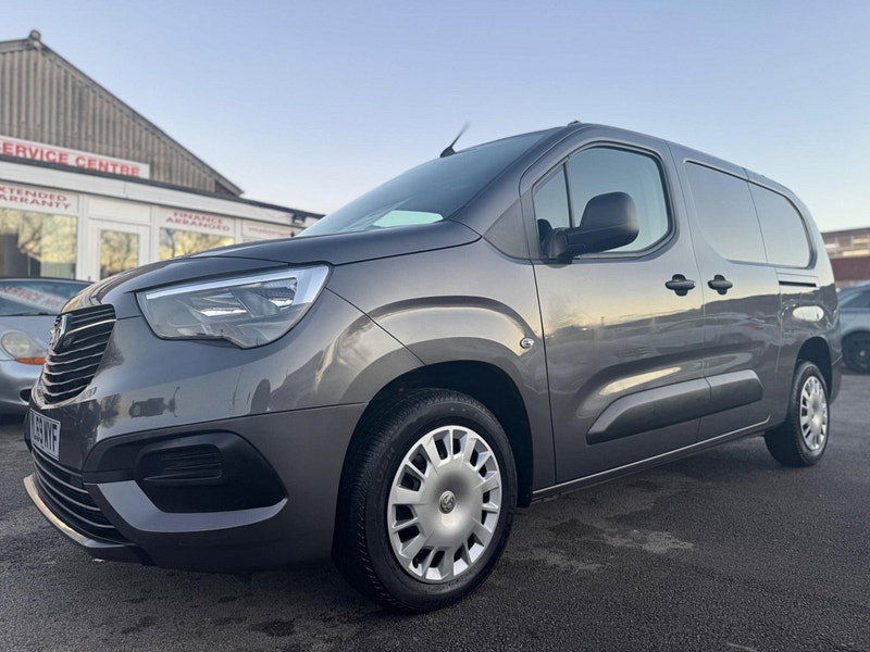 Vauxhall Combo 1.5 Turbo D 2300 Sportive L2 H1 Euro 6 (s/s) 4dr 4dr Manual 2026