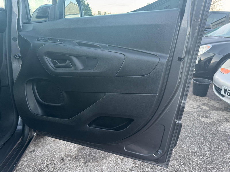 Vauxhall Combo 1.5 Turbo D 2300 Sportive L2 H1 Euro 6 (s/s) 4dr 4dr Manual 2026