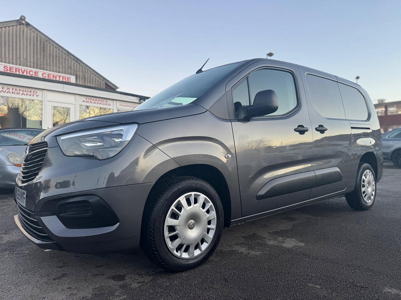 Vauxhall Combo 1.5 Turbo D 2300 Sportive L2 H1 Euro 6 (s/s) 4dr 4dr Manual 2026