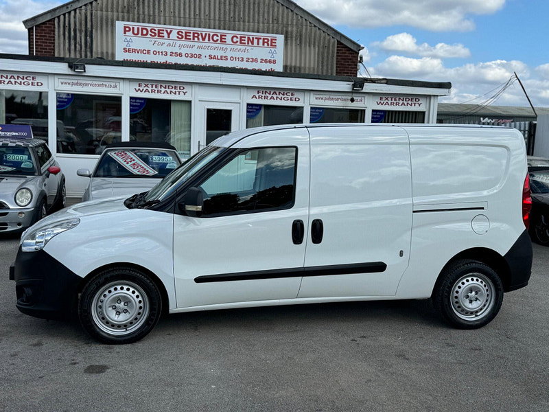 Vauxhall Combo 1.6 CDTi 2300 16v FWD L2 H1 (s/s) 3dr 3dr Manual 2026