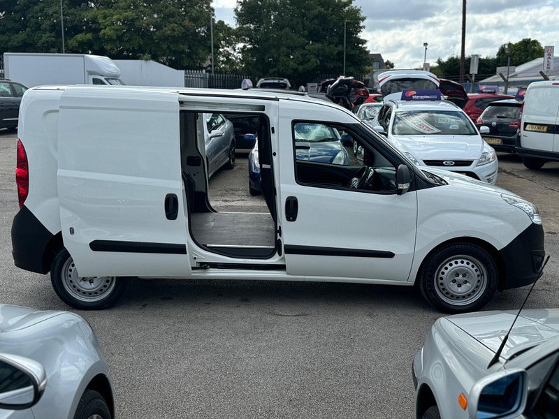 Vauxhall Combo 1.6 CDTi 2300 16v FWD L2 H1 (s/s) 3dr 3dr Manual 2026
