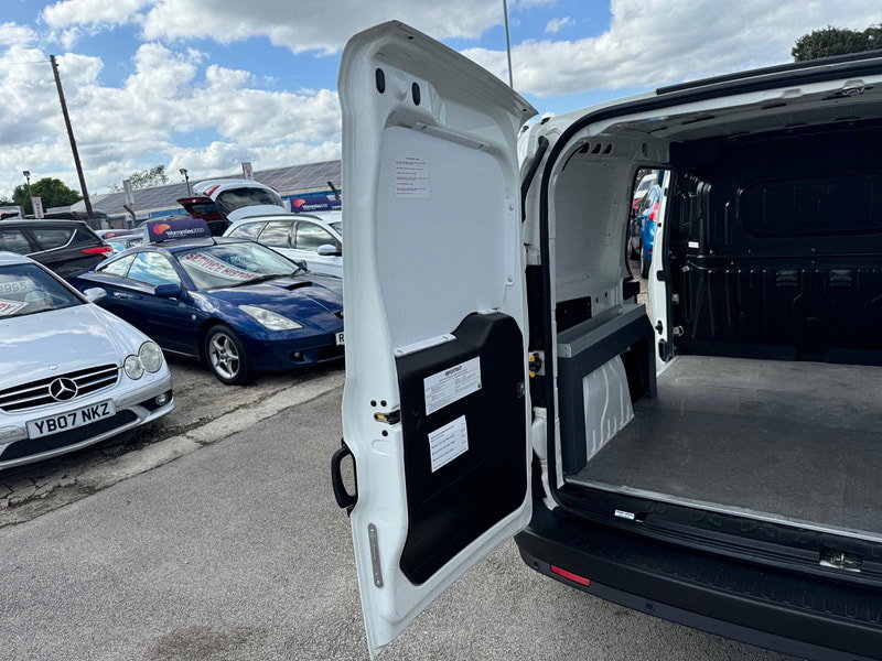 Vauxhall Combo 1.6 CDTi 2300 16v FWD L2 H1 (s/s) 3dr 3dr Manual 2026