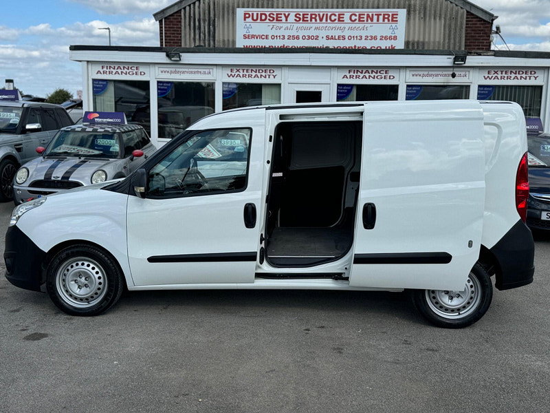 Vauxhall Combo 1.6 CDTi 2300 16v FWD L2 H1 (s/s) 3dr 3dr Manual 2026