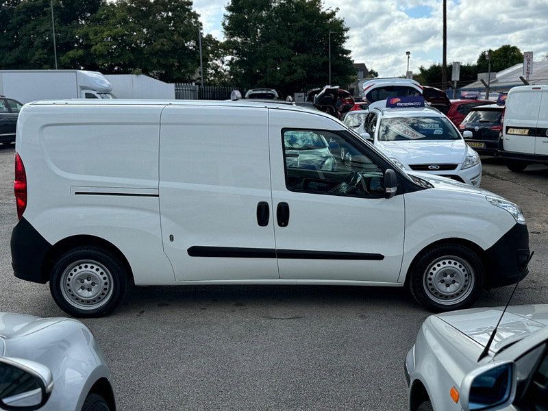 Vauxhall Combo 1.6 CDTi 2300 16v FWD L2 H1 (s/s) 3dr 3dr Manual 2026