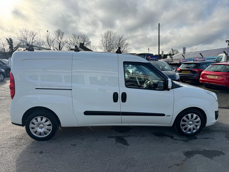 Vauxhall Combo 1.6 CDTi 2300 16v Sportive FWD L2 H1 (s/s) 6dr 6dr Manual 2026