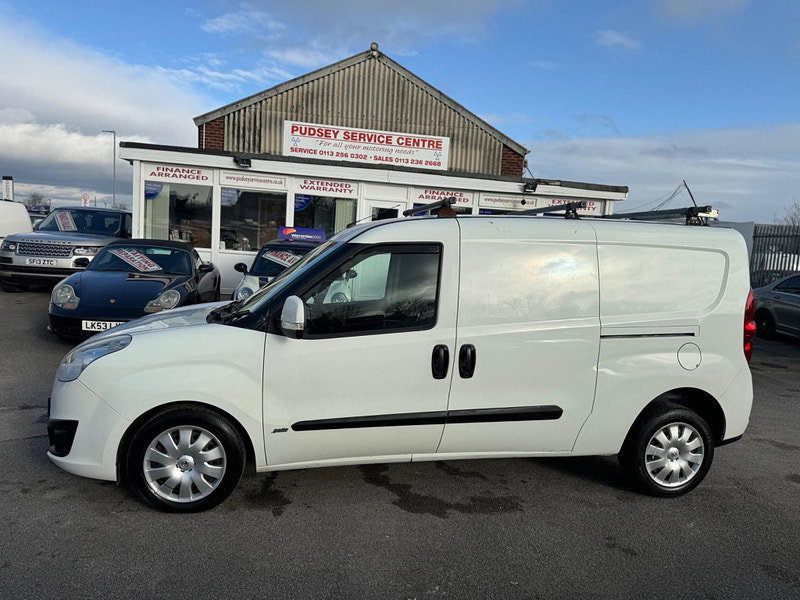 Vauxhall Combo 1.6 CDTi 2300 16v Sportive FWD L2 H1 (s/s) 6dr 6dr Manual 2026