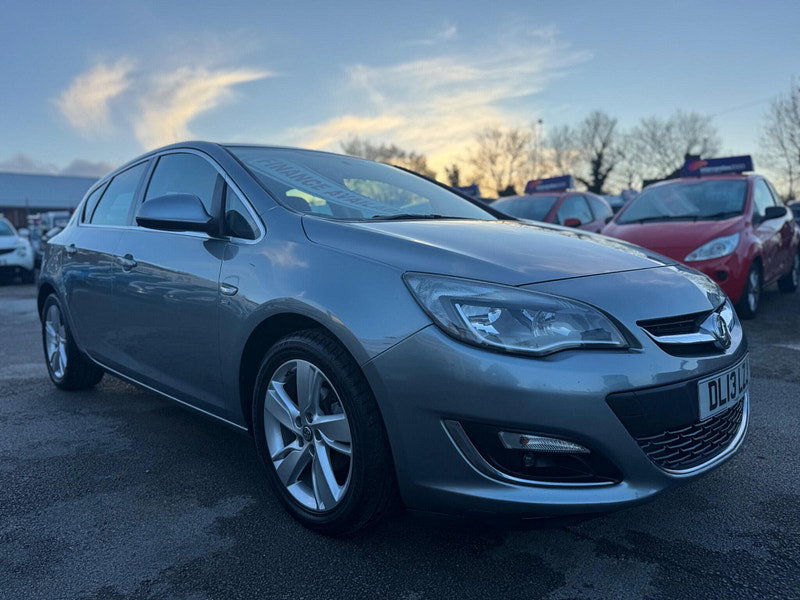 Vauxhall Astra 1.6 16v SRi Euro 5 5dr 5dr Manual 2026