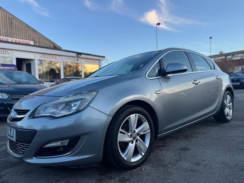 Vauxhall Astra 1.6 16v SRi Euro 5 5dr 5dr Manual 2026