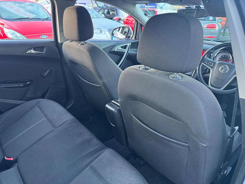 Vauxhall Astra 1.6 16v SRi Euro 5 5dr 5dr Manual 2026