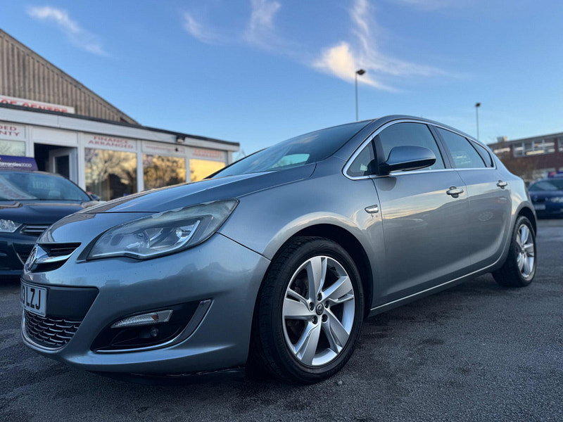 Vauxhall Astra 1.6 16v SRi Euro 5 5dr 5dr Manual 2026