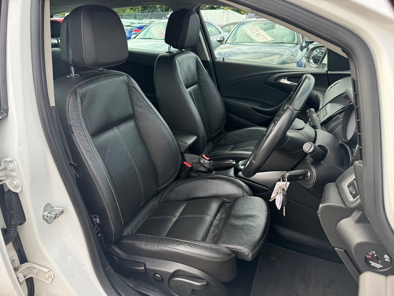 Vauxhall Astra 1.6i Elite Sports Tourer Auto Euro 6 5dr 5dr Automatic 2026