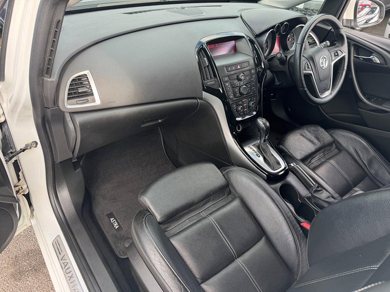 Vauxhall Astra 1.6i Elite Sports Tourer Auto Euro 6 5dr 5dr Automatic 2026