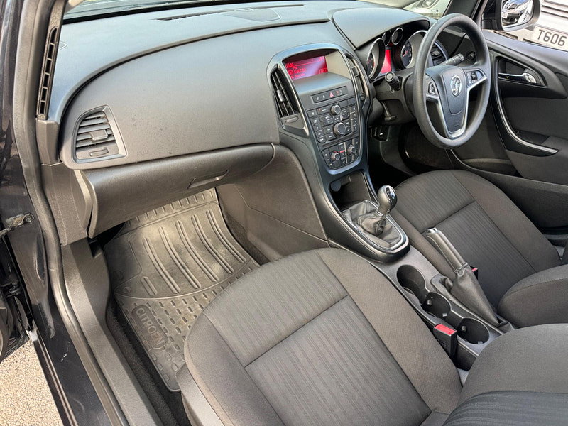 Vauxhall Astra 1.7 CDTi ecoFLEX ES Euro 5 (s/s) 5dr 5dr Manual 2026