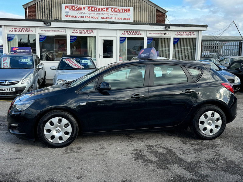 Vauxhall Astra 1.7 CDTi ecoFLEX ES Euro 5 (s/s) 5dr 5dr Manual 2026