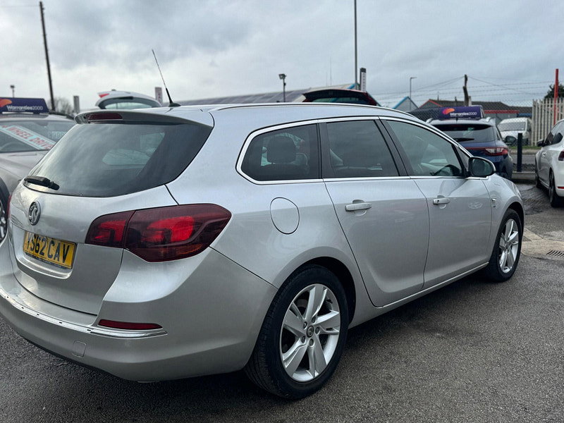 Vauxhall Astra 1.7 CDTi ecoFLEX SRi Sports Tourer Euro 5 (s/s) 5dr 5dr Manual 2026