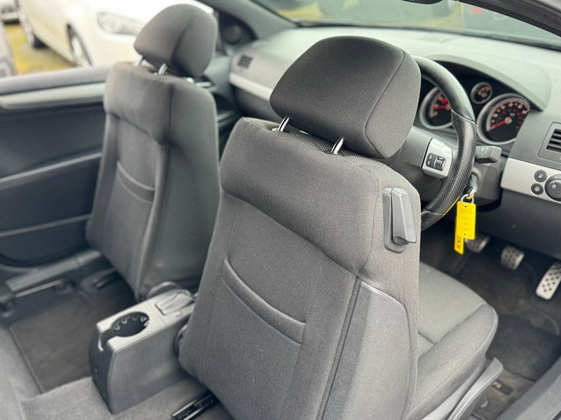 Vauxhall Astra 1.8i 16v SRi Sport Hatch 3dr 3dr Manual 2026
