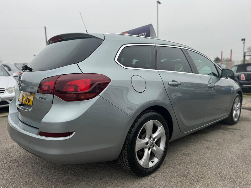 Vauxhall Astra 2.0 CDTi SRi Sports Tourer Auto Euro 5 5dr 5dr Automatic 2026