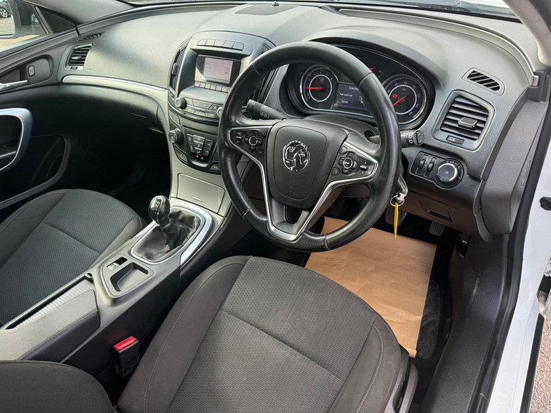 Vauxhall Insignia 2.0 CDTi ecoFLEX Design Euro 5 (s/s) 5dr 5dr Manual 2026