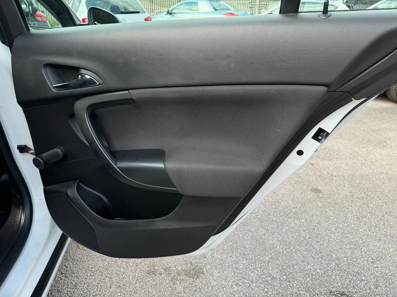 Vauxhall Insignia 2.0 CDTi ecoFLEX Design Euro 5 (s/s) 5dr 5dr Manual 2026
