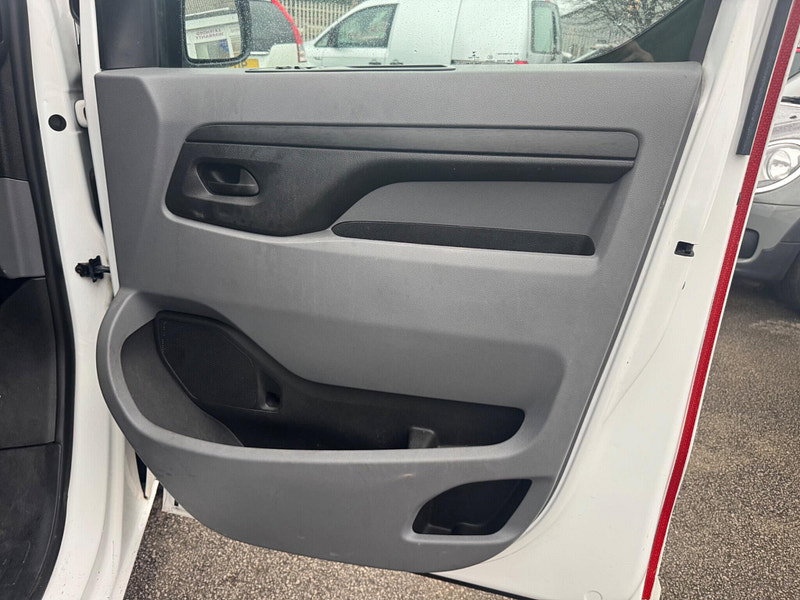 Vauxhall Vivaro 1.5 Turbo D 2900 Sportive L2 H1 Euro 6 (s/s) 5dr 5dr Manual 2026