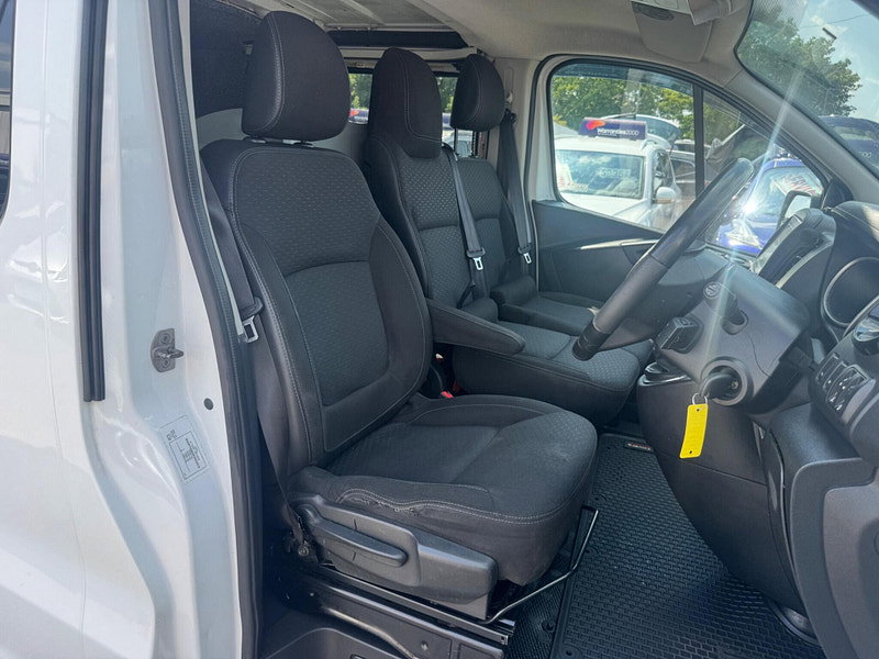 Vauxhall Vivaro 1.6 CDTi 2900 Sportive L2 H1 Euro 6 5dr 5dr Manual 2026