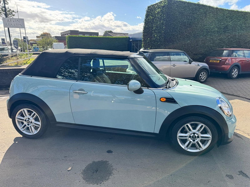 MINI Convertible 2.0 Cooper D Auto Euro 5 2dr 2dr Automatic 2026
