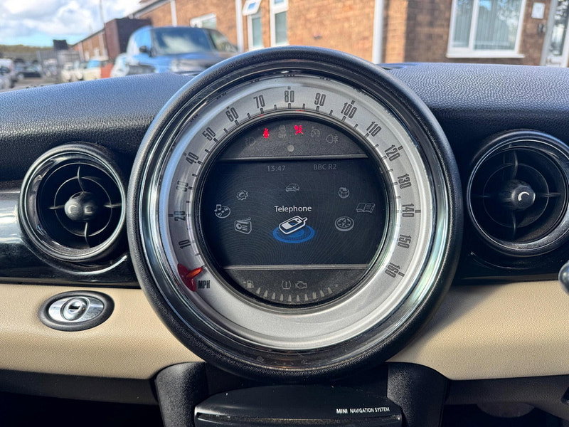MINI Convertible 2.0 Cooper D Auto Euro 5 2dr 2dr Automatic 2026