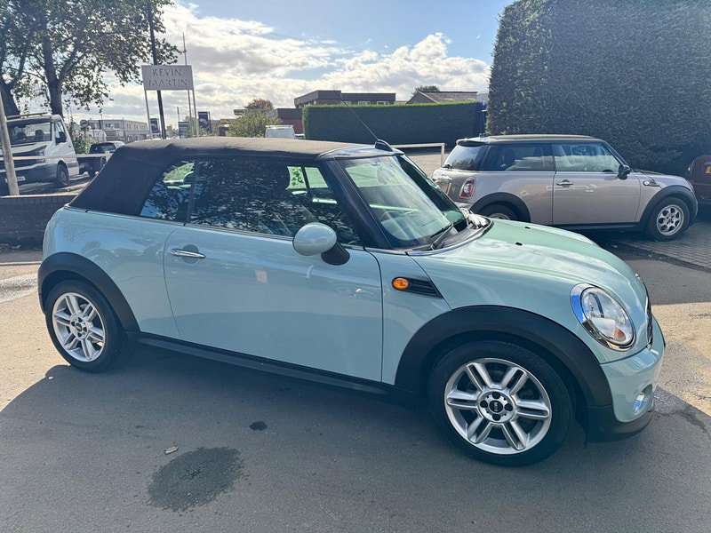 MINI Convertible 2.0 Cooper D Auto Euro 5 2dr 2dr Automatic 2026