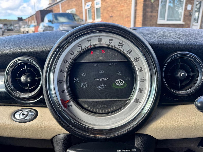 MINI Convertible 2.0 Cooper D Auto Euro 5 2dr 2dr Automatic 2026