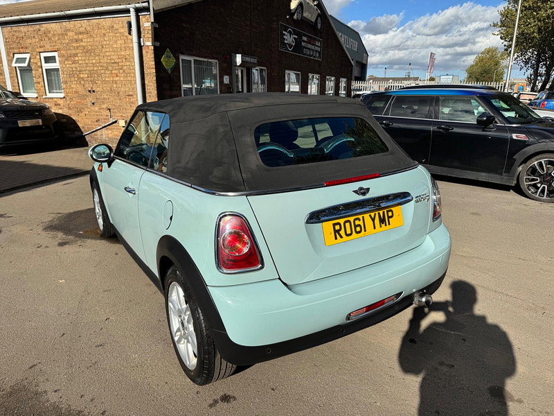 MINI Convertible 2.0 Cooper D Auto Euro 5 2dr 2dr Automatic 2026
