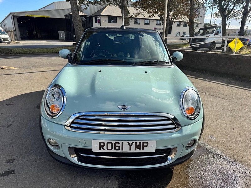 MINI Convertible 2.0 Cooper D Auto Euro 5 2dr 2dr Automatic 2026