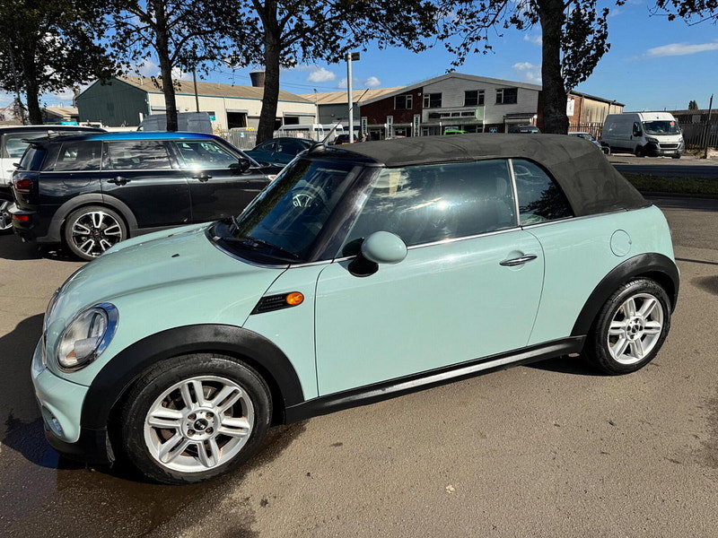 MINI Convertible 2.0 Cooper D Auto Euro 5 2dr 2dr Automatic 2026