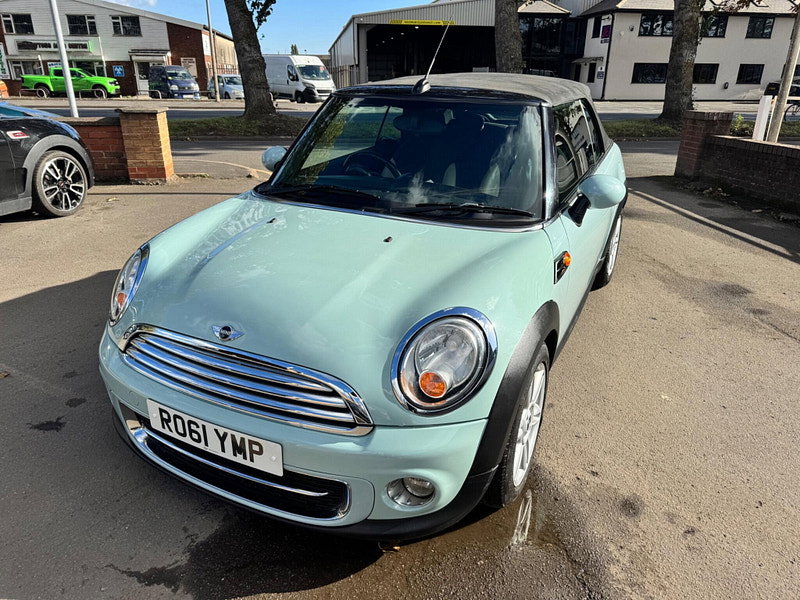 MINI Convertible 2.0 Cooper D Auto Euro 5 2dr 2dr Automatic 2026