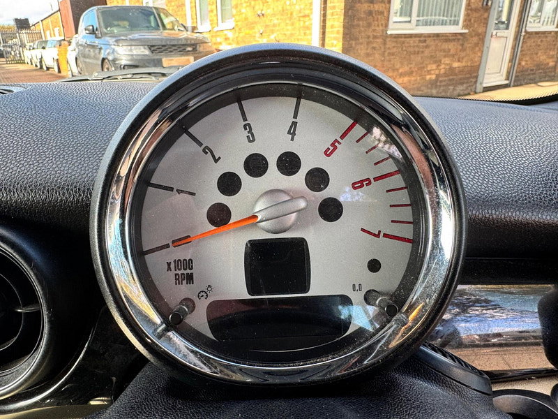 MINI Convertible 2.0 Cooper D Auto Euro 5 2dr 2dr Automatic 2026